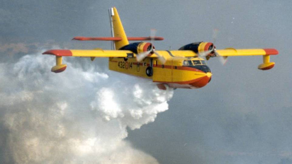 Canadair CL-215 - Historija vatrogasne opreme